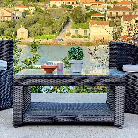 Apartment Seaside House Vela Luka